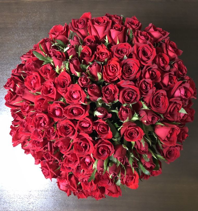 １０８本のバラでロマンティックなプロポーズ