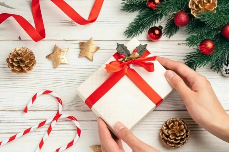 仮交際中、クリスマスプレゼントって必要？